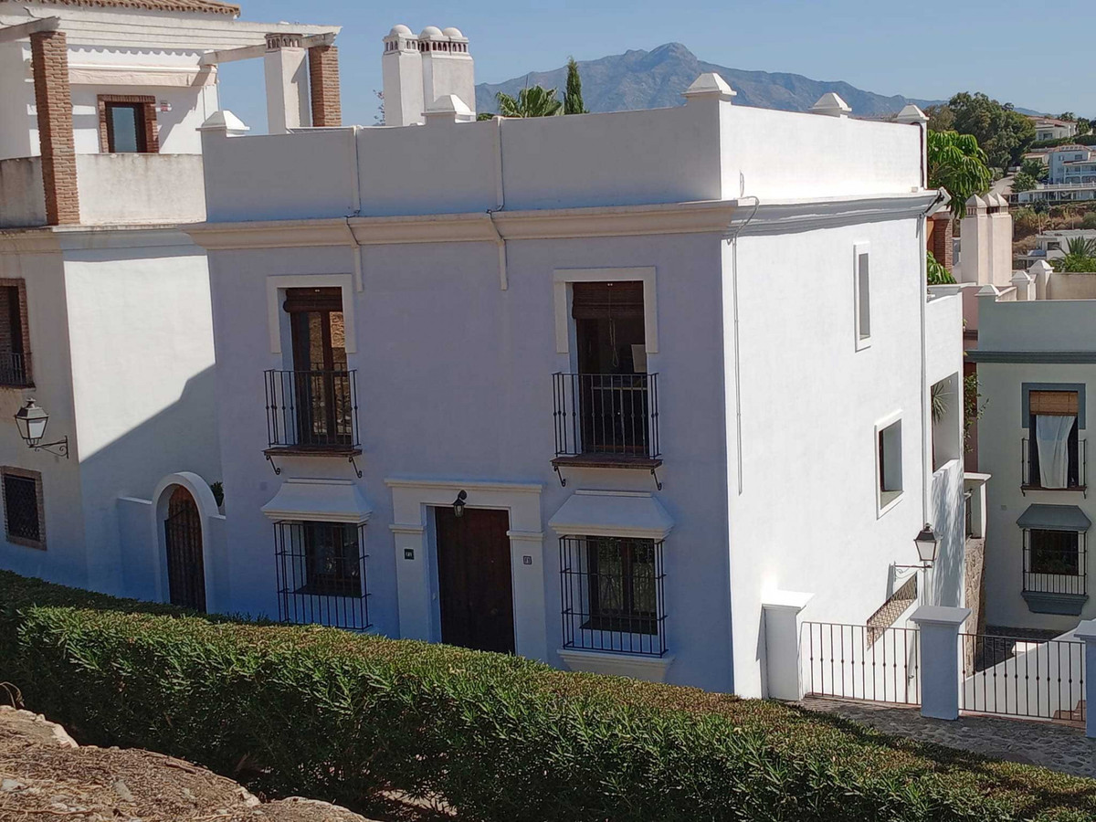 El Paraiso, Estepona