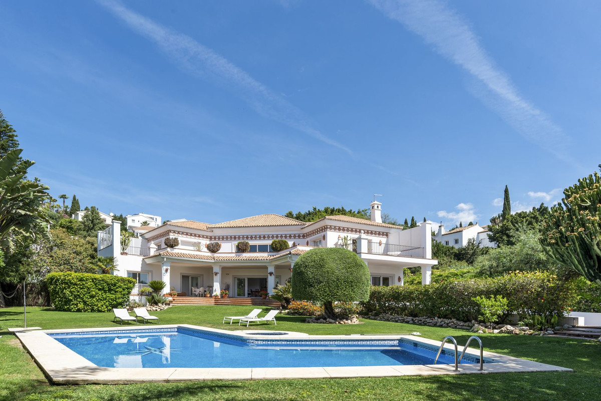 El Paraíso, Estepona